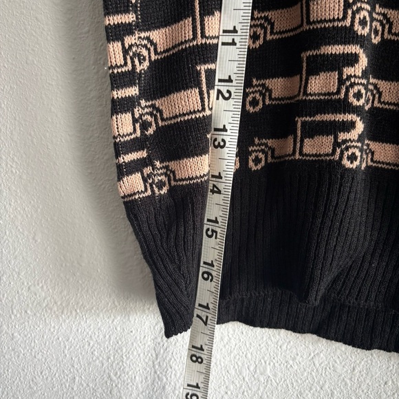 Vintage 60s-70s Bagatelle Made in England Black and Tan Truck Motif Novelty Vest - Picture 8 of 10